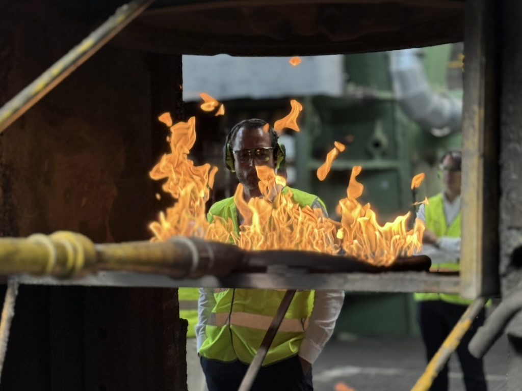 Pierre Jouvet en visite sur un site industriel